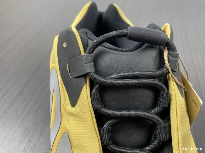 'Honey Yeezy 700 Flux' Boost MNVN GZ0717 0731